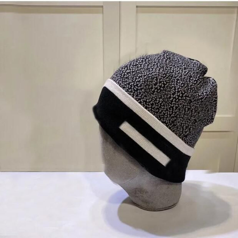 Plaid Beanie Designer Hats for Men Knitted Bonnets Winter Hat Fall Thermal Skull Cap Casual Travel Classical Beanies Black Grey Keep Warm Z018